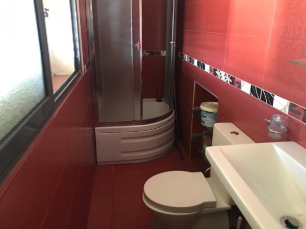 Tirane, jepet me qera apartament 2+1 Kati 5, 70 m² 400 € (Rruga Ali Demi)