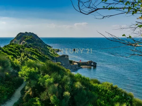 Durres, shitet toke , 10.000 m² 1.100.000 € (Kepi i Rodonit)