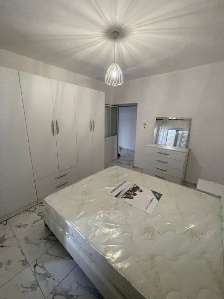Tirane, jepet me qera apartament 1+1+Ballkon Kati 1, 56 m² 380 € (Aleksander Moisiu)