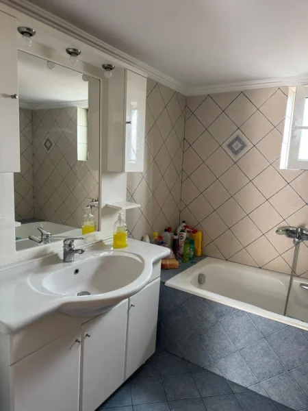 Tirane, jepet me qera apartament 2+1+Aneks+Ballkon Kati 2, 110 m² 450 € (misto mame)