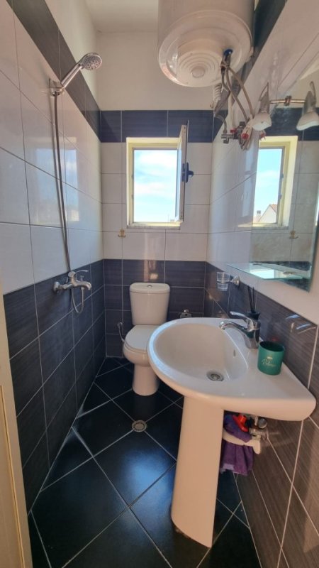 Tirane, jepet me qera shtepi Kati 2, 45 m² 320 € (JEPET ME QERA SUPER GARSONIERE (COMFORT 1) NE DON BOSKO)