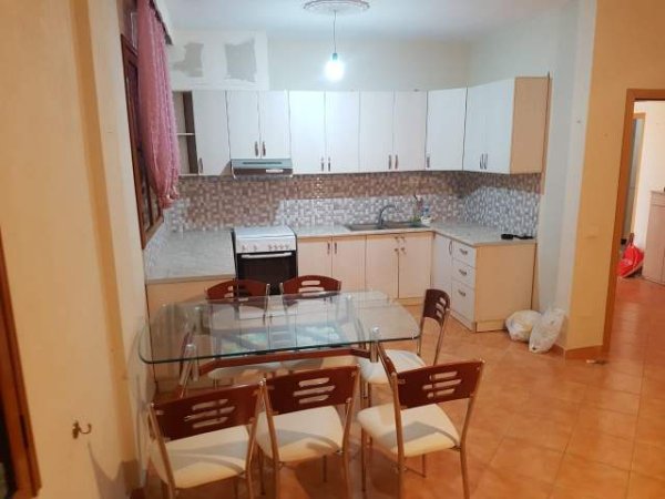 Tirane, jepet me qera apartament 2+1+BLK Kati 1, 100 m² 460 Euro (rrapo hekali)