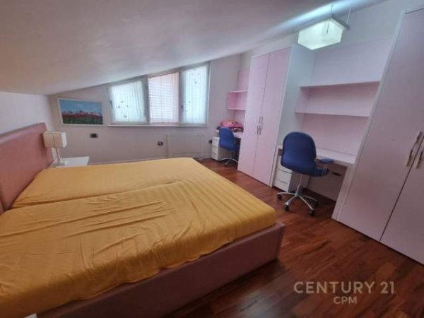 Tirane, jepet me qera apartament 2+1 Kati 5, 800 Euro (Kopeshti zoologjik, Kopshti Botanik Zoologjik)