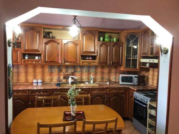 Tirane, shitet apartament 3+1+BLK Kati 6, 1.157 m² 109.915 Euro (kongresi i manastirit)