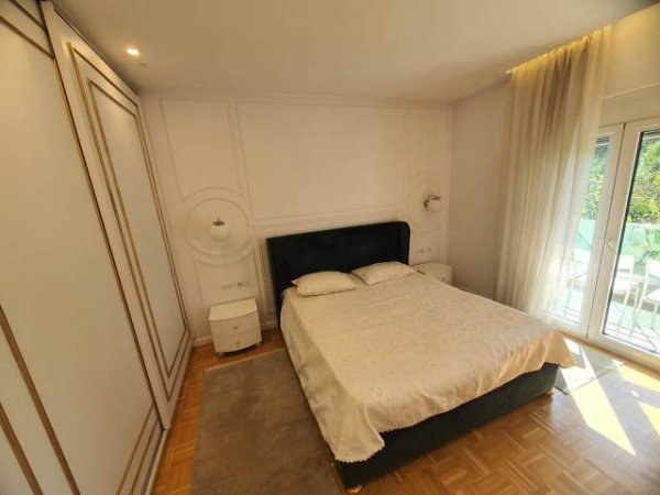 Tirane, shitet apartament 357 m² 950.000 Euro (Pallati i Brigadave)