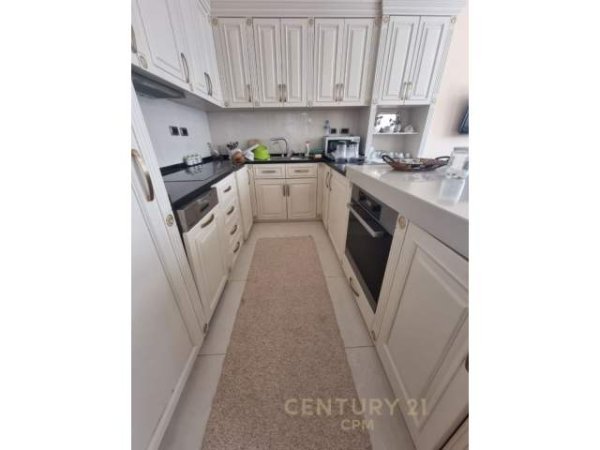 Tirane, jepet me qera apartament 2+1+BLK Kati 5, 161 m² 800 Euro (Kopshti Zoologjik)