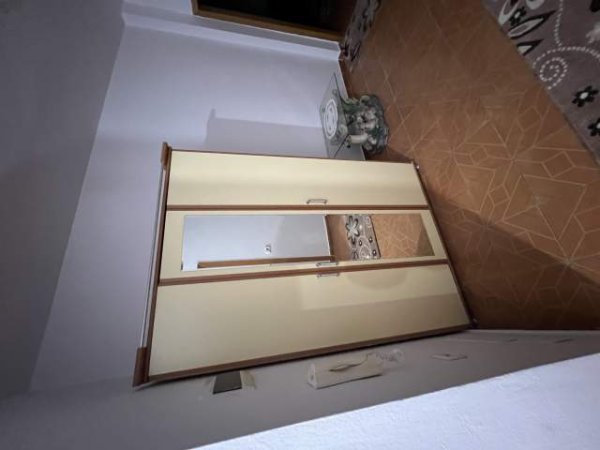 Tirane, jepet me qera apartament 2+1+BLK Kati 2, 90 m² 38.000 Leke (Gjergj legisi perball shkolles aleks buda)