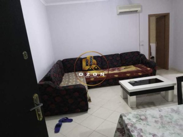 Tirane, jepet me qera apartament 2+1+BLK Kati 6, 100 m² 300 Euro (RRUGA ETHESARIT)