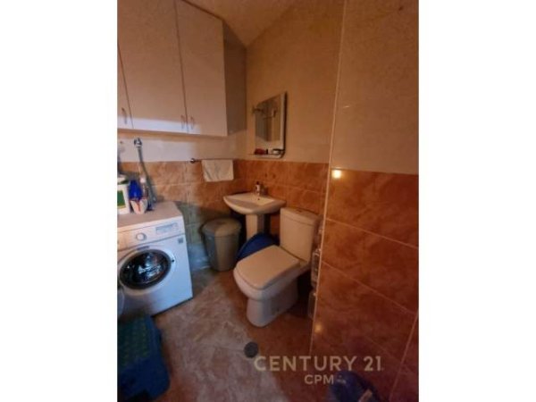 Shqiperi, jepet me qera apartament 2+1+BLK Kati 1, 101 m² 700 Euro (Kopshti Zoologjik)