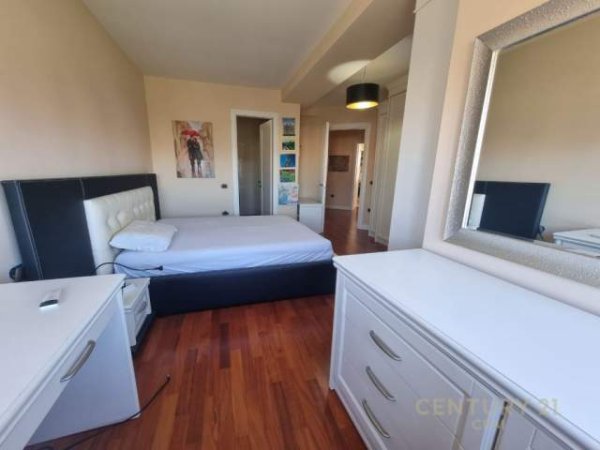 Tirane, jepet me qera apartament 2+1+BLK Kati 5, 161 m² 800 Euro (Kopshti Zoologjik)