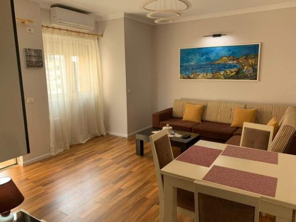Tirane, jepet me qera apartament 2+1+BLK Kati 9, 92 m² 650 Euro (Rruga panorama)