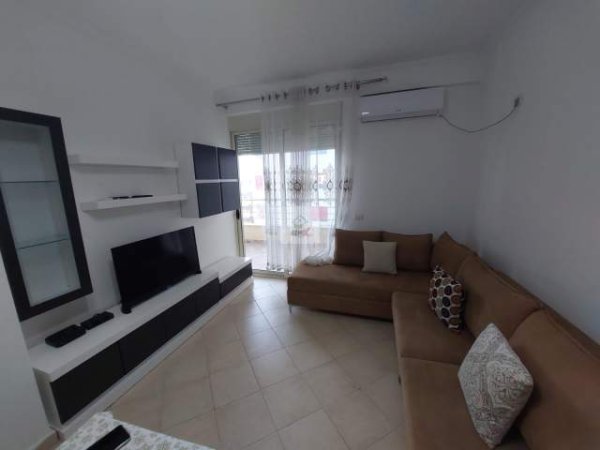 Shkembi Kavajes, shitet Penthouse 2+1+A+BLK Kati 5, 100 m² 65.000 Euro