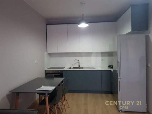 Tirane, jepet me qera apartament 1+1+BLK Kati 5, 65 m² 450 Euro (Rruga Jordan Misja)