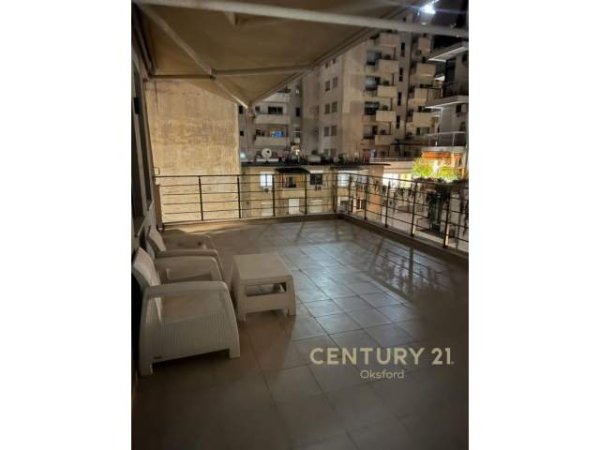 Tirane, jepet me qera apartament 2+1+A+BLK Kati 3, 93 m² 800 Euro (Blloku)