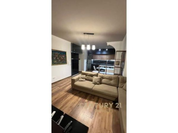 Tirane, jepet me qera apartament 2+1+A+BLK Kati 3, 93 m² 800 Euro (Blloku)