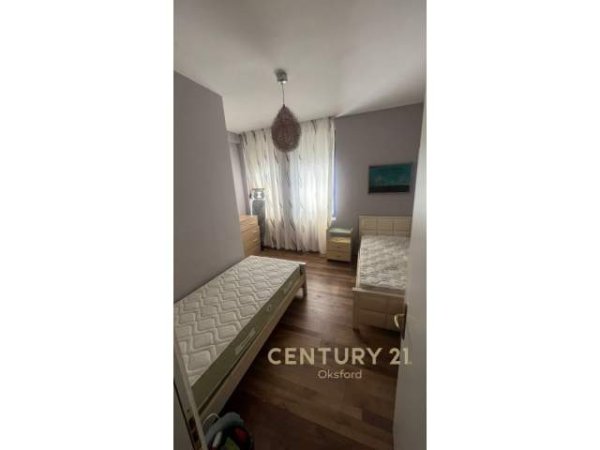 Tirane, jepet me qera apartament 2+1+A+BLK Kati 3, 93 m² 800 Euro (Blloku)