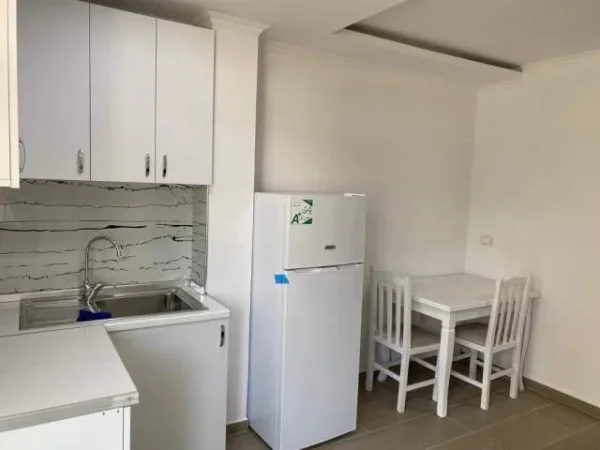 Tirane, jap me qera apartament 2+1 Kati 1, 55m² 400 euro