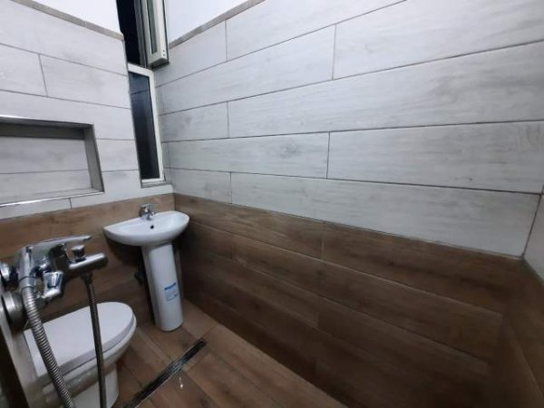 Tirane, ofert garsonier Kati 2, 27 m² (Rruga gjon mili)