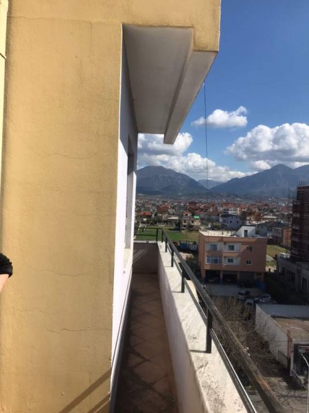 Tirane, ofert apartament 3+1 Kati 4, 120 m² 500 Euro/m2