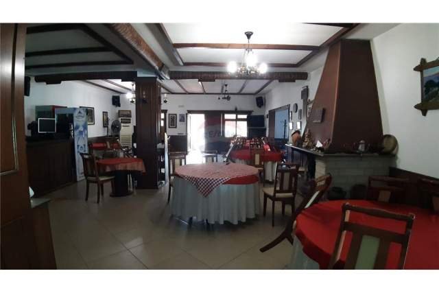 Tirane, jepet me qera ambjent biznesi Kati 0, 300 m² 2.500 Euro (rr. 28 Nentori)