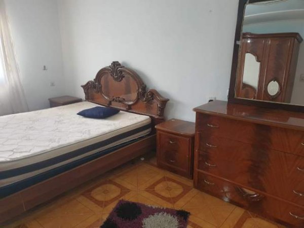 Tirane, jepet me qera apartament 1+1+A+BLK Kati 4, 63 m² 30.000 Leke (bulevardi Bajram Curri)