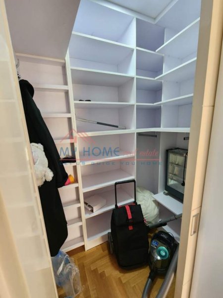 Tirane, jepet me qera apartament 2+1+BLK Kati 8, 126 m² 1.000 Euro (qender)