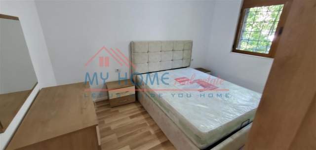 Tirane, jepet me qera apartament 1+1+BLK Kati 3, 65 m² 400 Euro (Asim Vokshi)