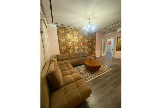 Tirane, jepet me qera apartament 2+1 Kati 7, 90 m² 600 Euro (21 Dhjetori)