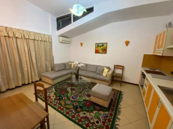 Tirane, jepet me qera apartament 1+1+BLK Kati 4, 60 m² 40.000 Leke (Tregu Elektrik .rruga mihal grameno)