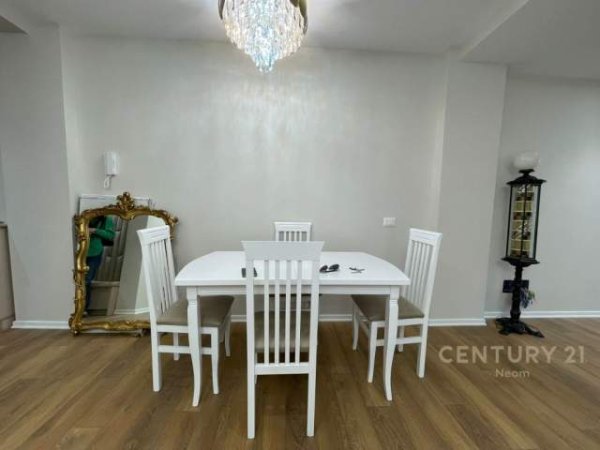Tirane, jepet me qera apartament 1+1+BLK Kati 1, 76 m² 700 Euro (LIQENI I THATE)