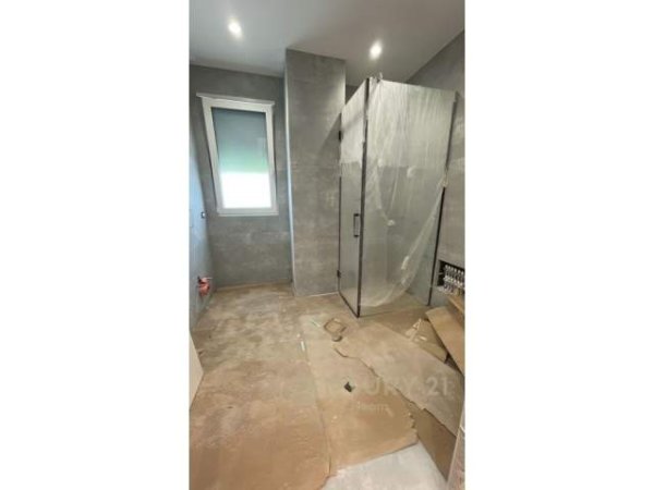 Tirane, jepet me qera apartament 3+1 Kati 2, 165 m² 1.200 Euro (LIQENI I THATE)