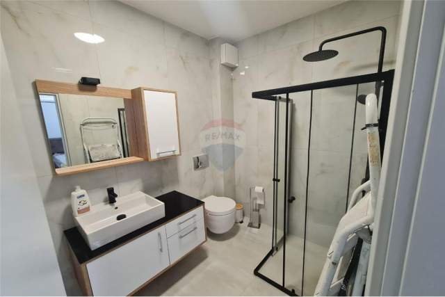 Tirane, jepet me qera apartament 2+1+A Kati 2, 110 m² 750 Euro (Myslym Shyri)