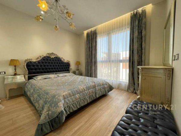 Tirane, jepet me qera apartament 1+1+BLK 700 Euro (liqeni i thate)