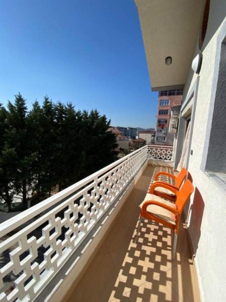 Tirane, jepet me qera apartament 1+1+BLK Kati 4, 60 m² 40.000 Leke (Tregu Elektrik .rruga mihal grameno)