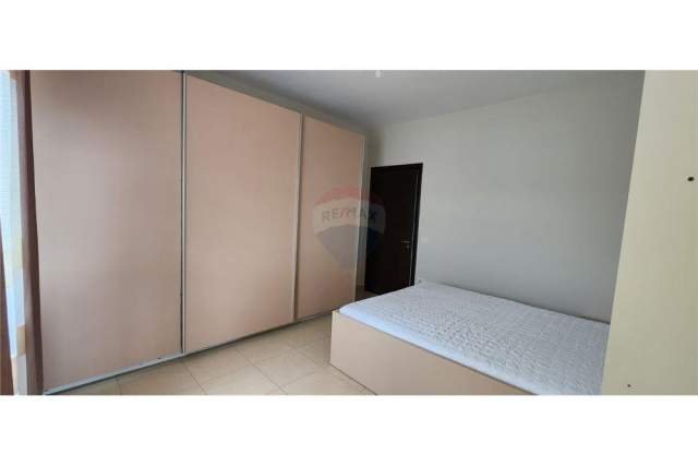 Tirane, jepet me qera apartament 90 m² 500 Euro (komuna e parisit)