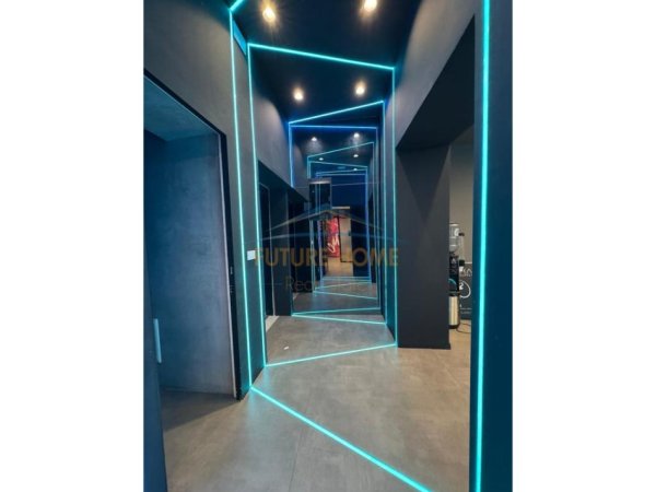 Tirane, jepet me qera ambjent biznesi Kati 1, 90 m² 2.200 € (Bllok)