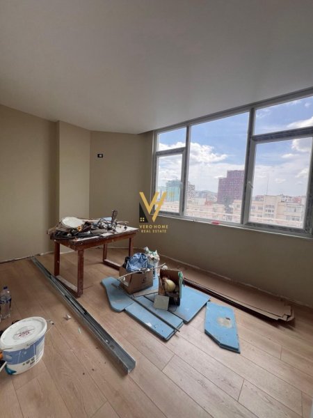 Tirane, shitet apartament 1+1+Ballkon Kati 7, 59 m² 171.000 € (RRUGA E BOGDANEVE)