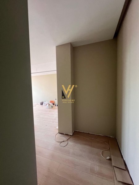 Tirane, shitet apartament 1+1+Ballkon Kati 7, 59 m² 171.000 € (RRUGA E BOGDANEVE)