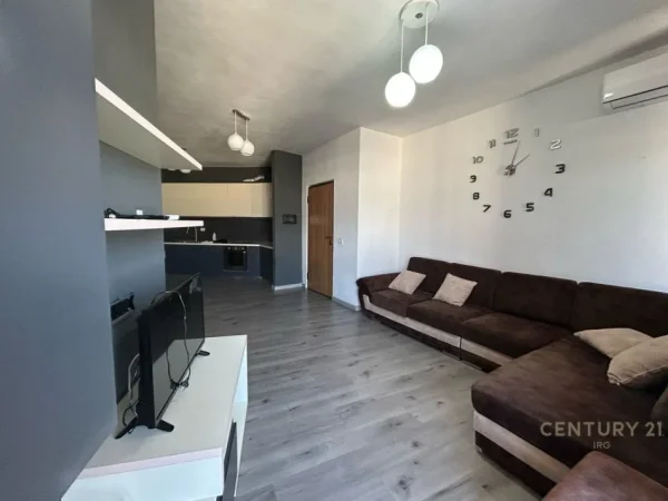 Tirane, jepet me qera apartament 2+1 Kati 8, 80 m² 450 € (Kompleksi Fratari)