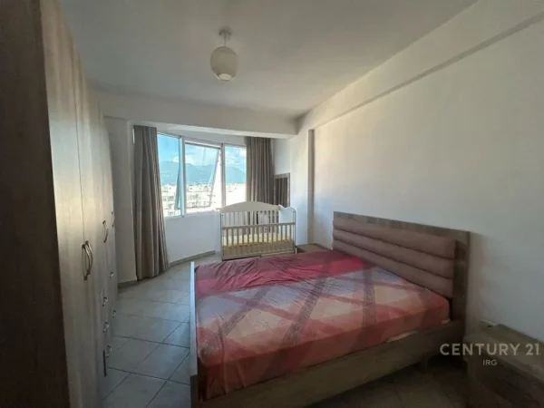 Tirane, jepet me qera apartament 2+1 Kati 8, 80 m² 450 € (Kompleksi Fratari)