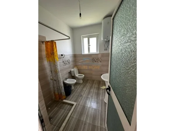 Tirane, jepet me qera shtepi 2+1 Kati 0, 300 m² 400 € (Jordan Misja , Tiranë)
