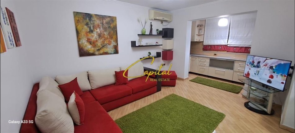 Tirane, jepet me qera apartament 1+1 Kati 4, 55 m² 500 € (RRUGA E ELBASANIT)