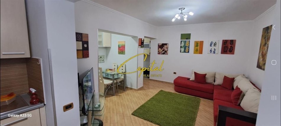 Tirane, jepet me qera apartament 1+1 Kati 4, 55 m² 500 € (RRUGA E ELBASANIT)