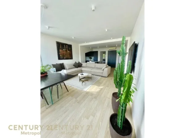 Tirane, shitet apartament 2+1+Aneks+Ballkon Kati 2, 140 m² 370.000 € (Rruga Seit Teqja)