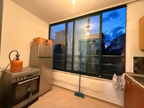 Tirane, jepet me qera apartament 2+1 Kati 2, 111 m² 350 € (Fresk)
