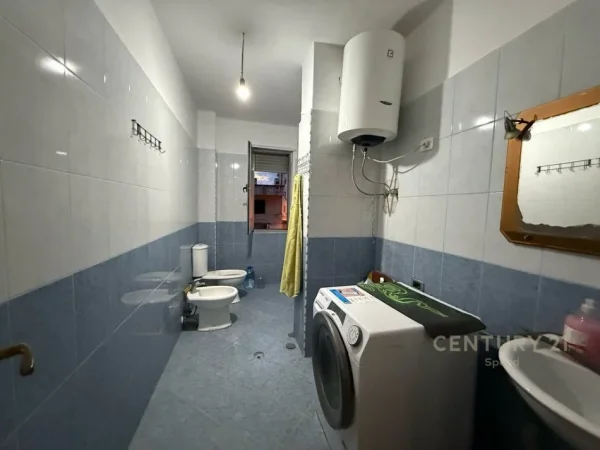 Tirane, jepet me qera apartament 2+1 Kati 2, 111 m² 350 € (Fresk)