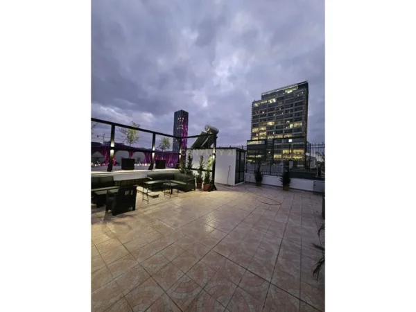 Tirane, shitet apartament duplex Kati 5, 565 m² 1.250.000 € (air Albania)