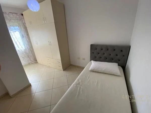 Tirane, shes apartament 3+1+Ballkon Kati 2, 134 m² 255.000 € (Bulevardi i Ri)