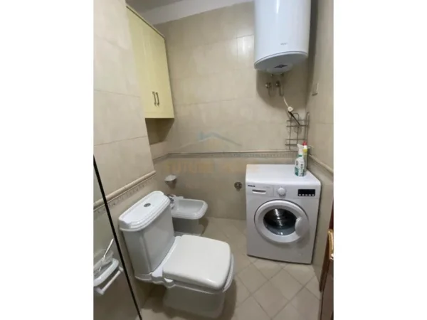 Tirane, jepet me qera apartament 2+1 Kati 6, 84 m² 650 € (Sheshi Wilson)