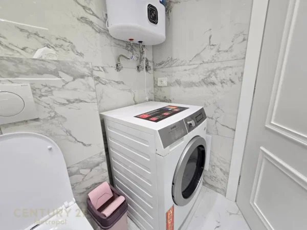 Tirane, jepet me qera apartament 2+1 Kati 5, 120 m² 1.150 € (Shallvaret)